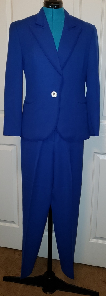 MONDI Suit Rhinestone Buttons